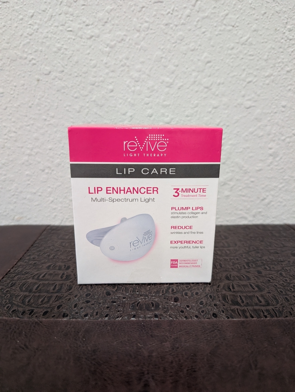 Revive Light Therapy Lip Care System Lip Enhancer Plumper New